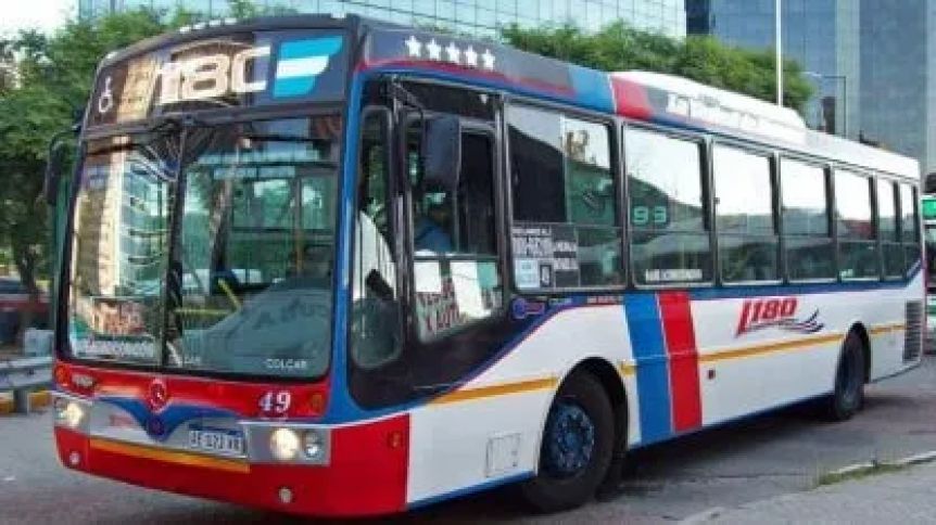 Empresas de colectivos fueron autorizadas a ocupar el lugar de otras líneas en caso de paro