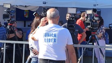 La remera de “La Jefa” y una lenta acreditación, la previa del Congreso del PJ