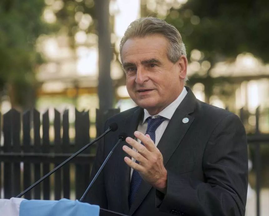 Rossi anunció que participará de la carrera presidencial