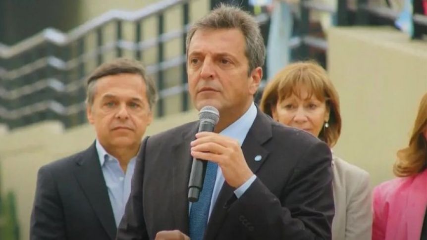Antes de juntar a su tropa, Massa parafraseó a CFK: “Agarré una papa caliente”