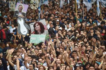 Sin anuncios sobre candidaturas, CFK apuntó a la oposición y la Corte Suprema