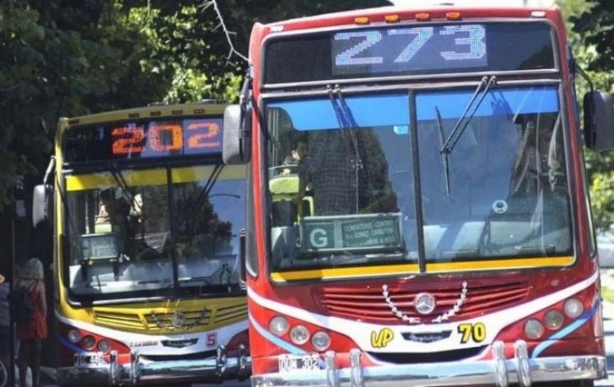 Las cámaras de transporte amenazan con un paro en el AMBA por falta de fondos