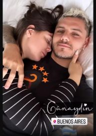 Mientras ella dormía, Icardi se mostró junto a Wanda desde la cama