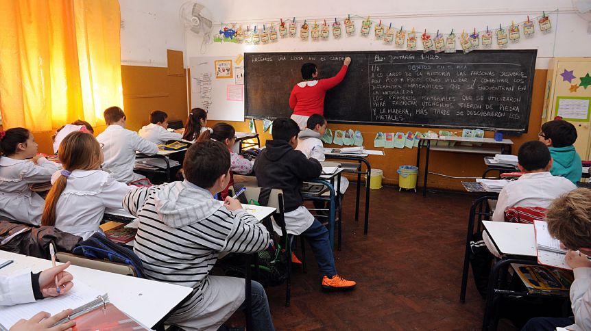 Provincia modificó el procedimiento de cobertura de licencias docentes: cómo quedó