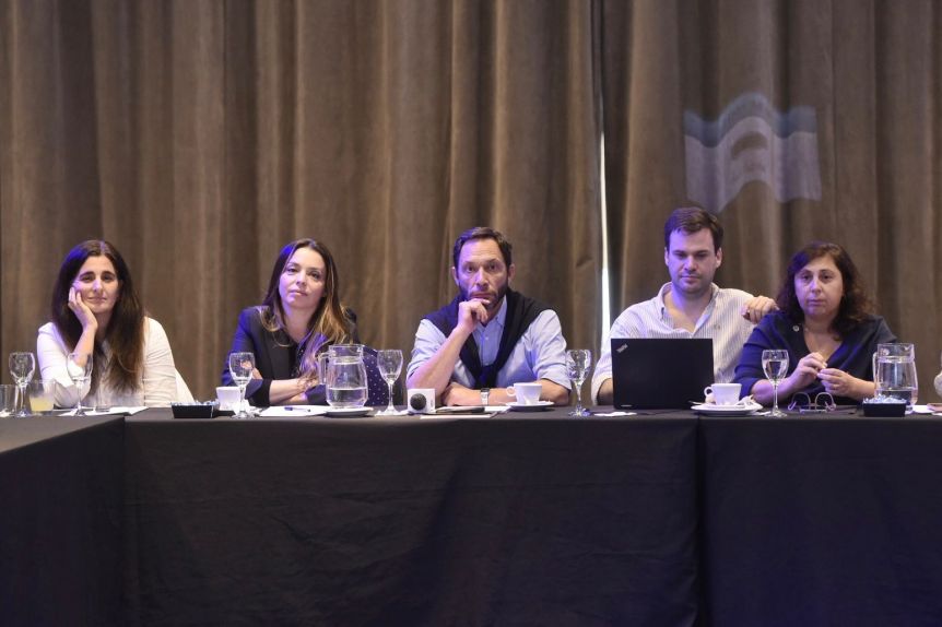 Mientras siguen las tensiones, lilitos pidieron una estrategia de “centro” para ganar