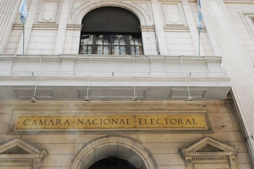La Cámara Nacional Electoral llama a combatir la desinformación en las redes sociales