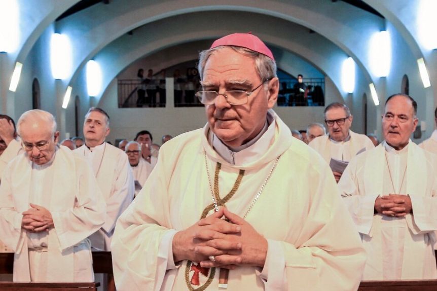 La Iglesia sacó tarjeta roja y advirtió sobre “los esfuerzos del pueblo para llegar a fin de mes”