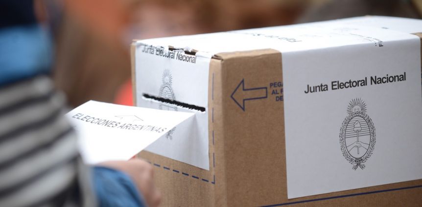 Encuesta midió los posibles escenarios mano a mano: quién ganaría en una segunda vuelta