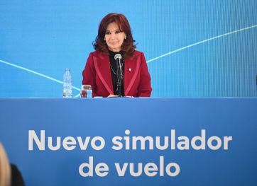 Nuevo respaldo de CFK a Massa en el acto por la reestatización de Aerolíneas