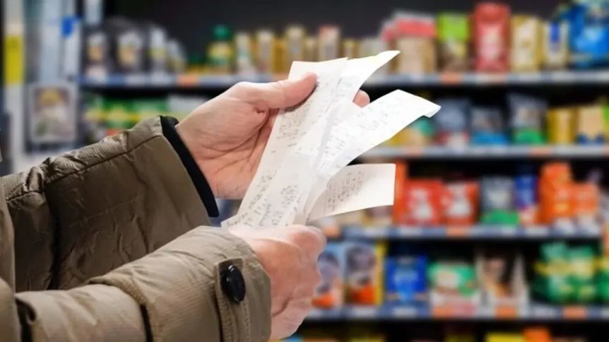 Según privados, la inflación de julio se desaceleró, pero no tendrá incidencia en la urna