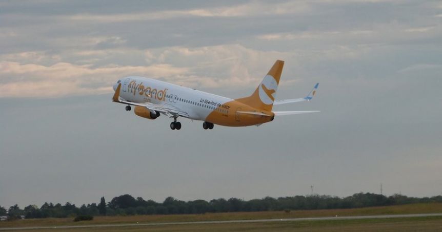 Un hombre falleció en pleno vuelo: la aeronave tuvo que aterrizar de emergencia en Neuquén
