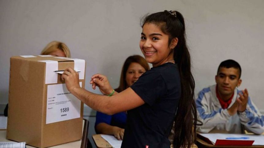 Los primerizos en elecciones, un botín apetecido por los candidatos