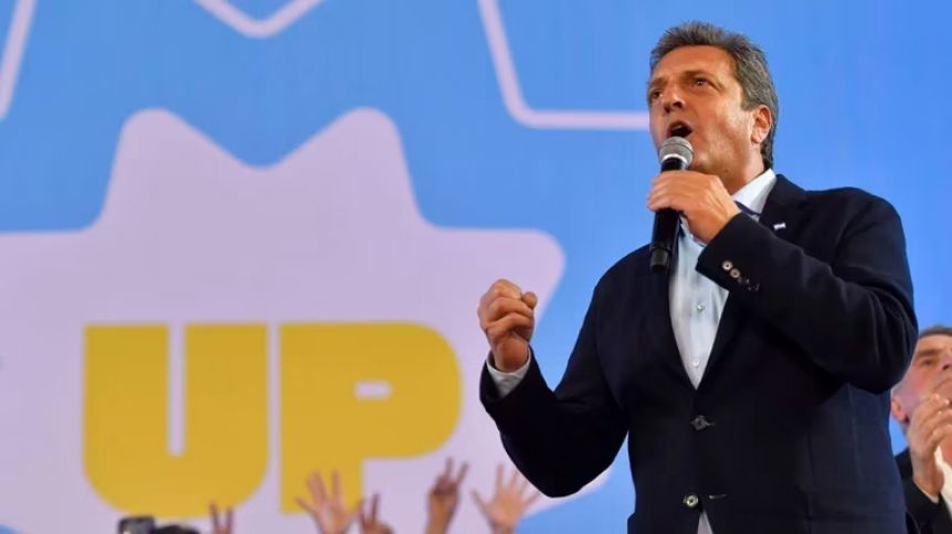 Massa cierra su campaña en el Teatro Argentino