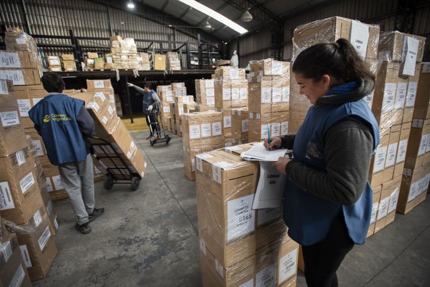 Los detalles de la compleja logística electoral que despliegan la DINE y Correo Argentino