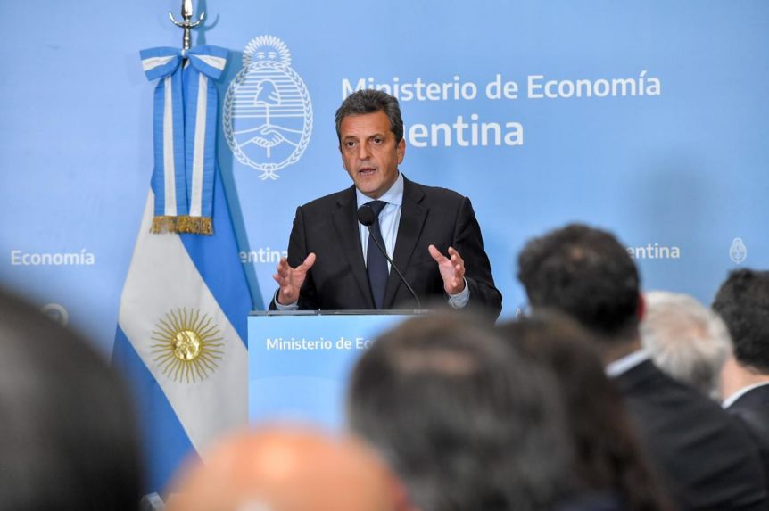 Massa cerró acuerdo con supermercados y laboratorios