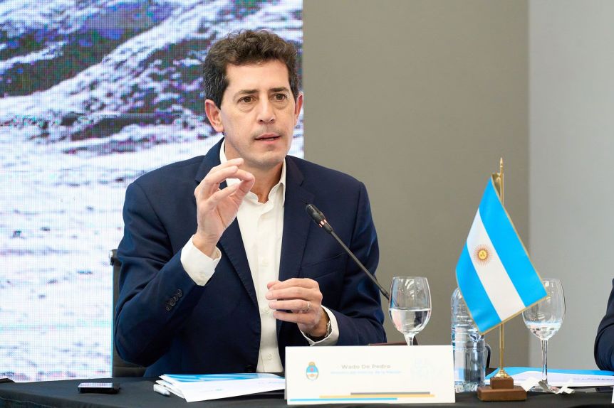 Tras el desembolso del FMI, De Pedro destacó el esfuerzo de Massa y criticó a la oposición