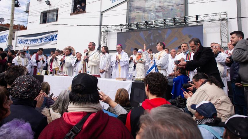 La Iglesia reivindicó al Papa y cuestionó los agravios de Milei