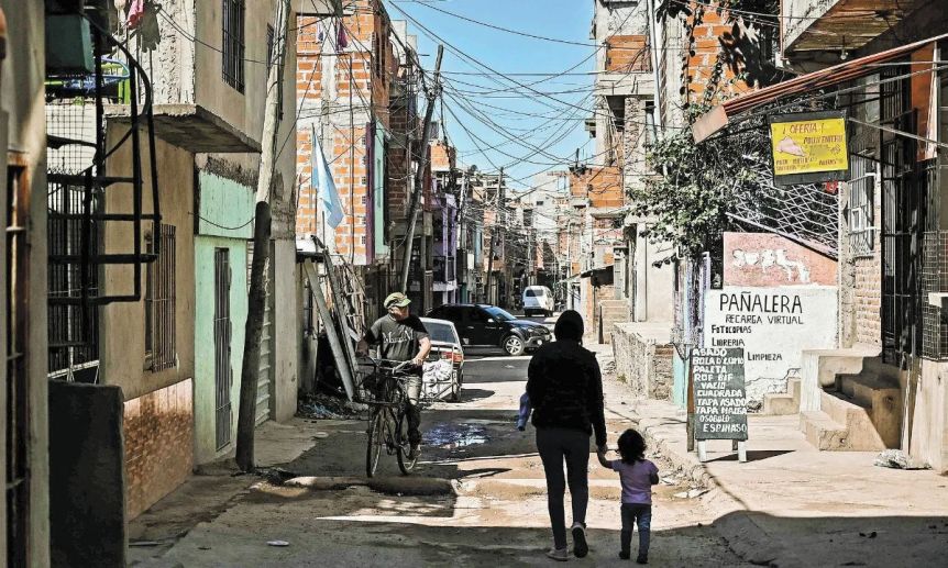 Los niños, víctimas de la crisis: en 4 de cada 10 hogares no se cubren los gastos básicos
