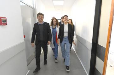 Tras las chicanas, la unidad: Kicillof y Mayra inauguraron una sala de internación en Quilmes