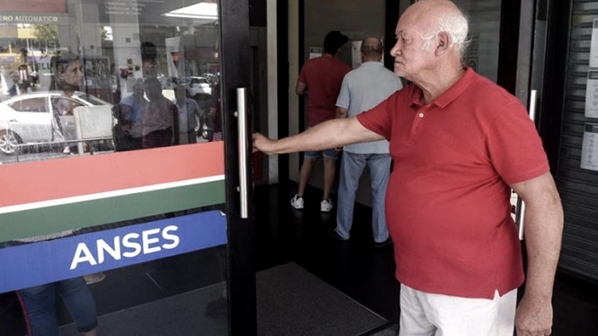 Más de 300 oficinas de ANSES atienden consultas y validan créditos a trabajadores