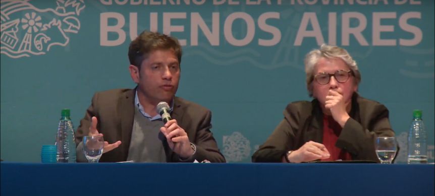 Con críticas al pensamiento único y banca al Conicet, Kicillof disertó en la Universidad de General Sarmeinto