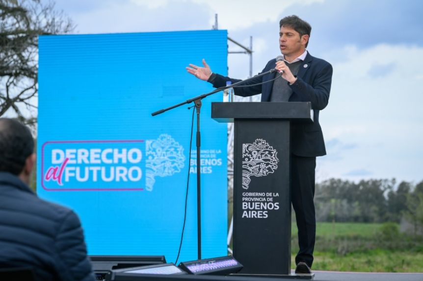 Kicillof da vuelta la página, retoma la mística y toma el timón con un acto en La Plata