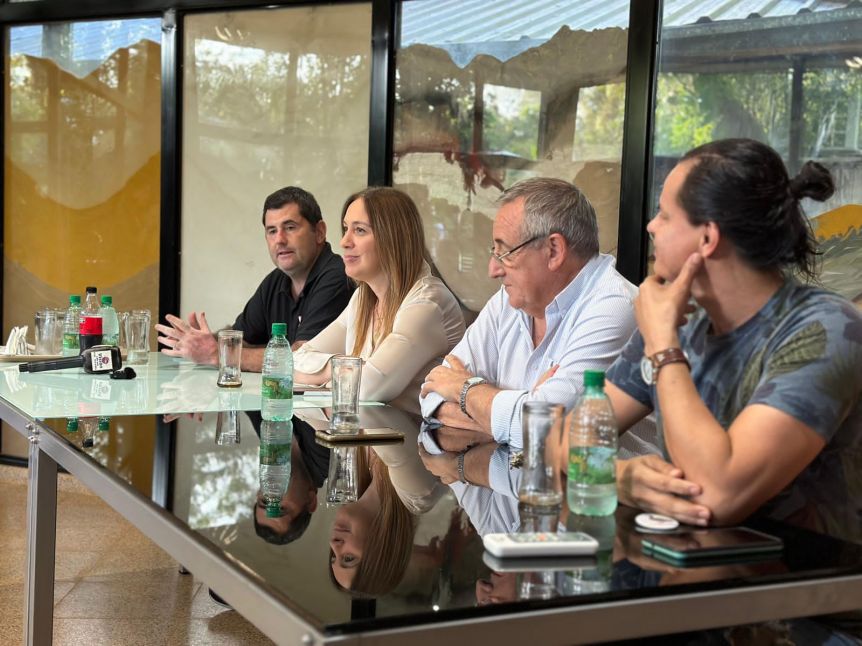 Vidal y una catarata de apoyos para Bullrich en Iguazú
