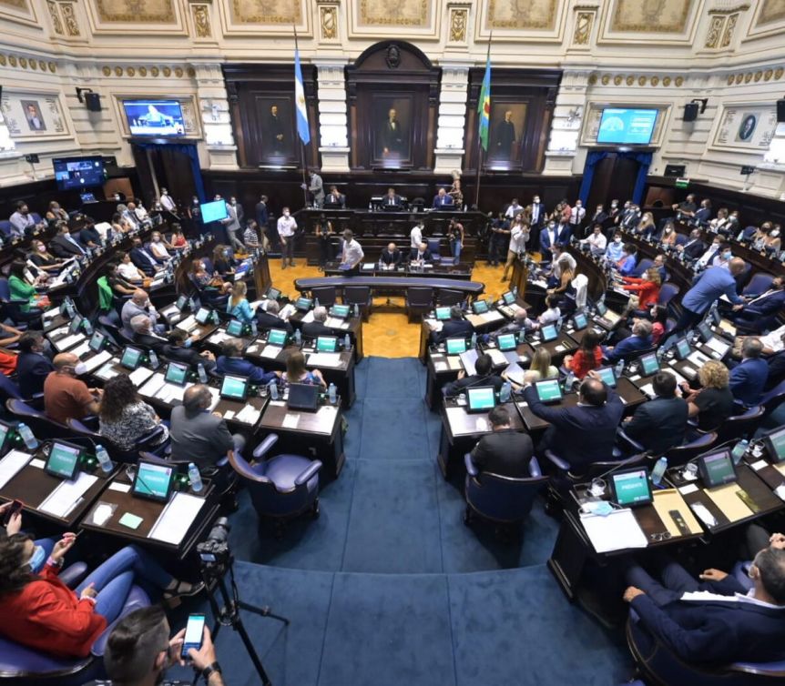 De legisladores a intendentes electos: quiénes asumirán las bancas que dejan libres