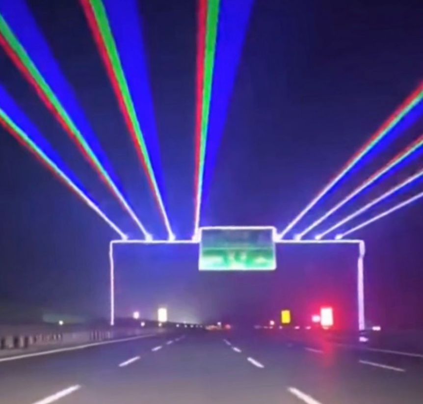 La ingeniosa tecnología china para evitar accidentes automovilísticos en las autopistas