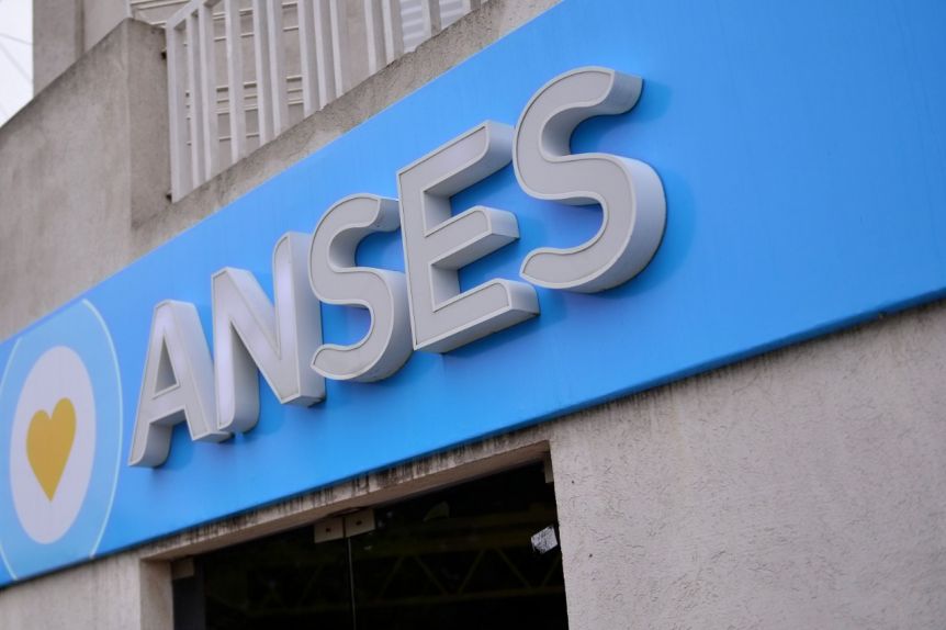 Jubilados de la mínima recibirán un refuerzo de 55 mil pesos: cuándo se cobra