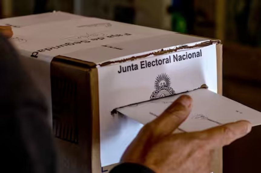 Falta de boletas: la Justicia Electoral advirtió a LLA que no entregó la  cantidad suficiente - La Tecla