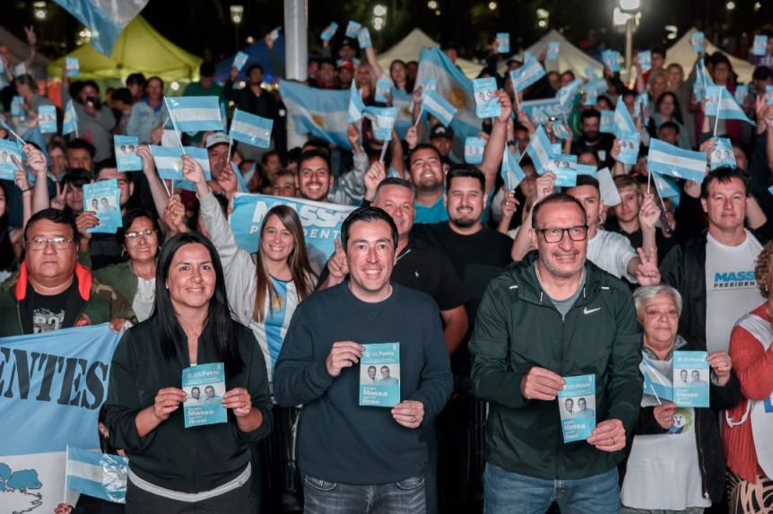 Ministro de Kicillof convocó a vecinos y vecinas a votar por Sergio Massa