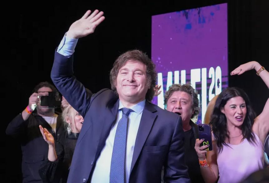 Milei ganó en todos los distritos radicales y vecinalistas