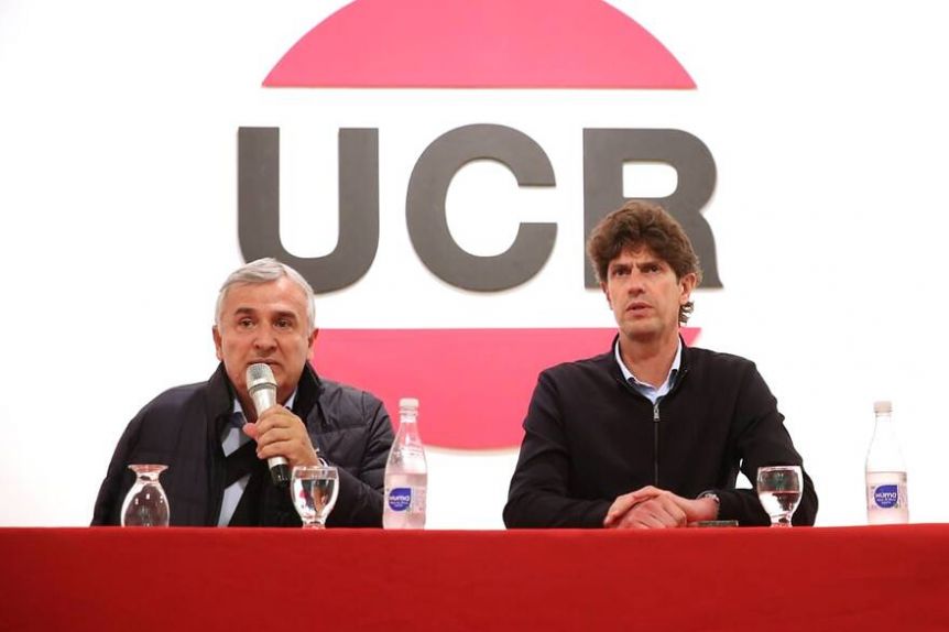 Los libertarios le declaran la guerra a la UCR, que adelantó su “cooperación republicana”