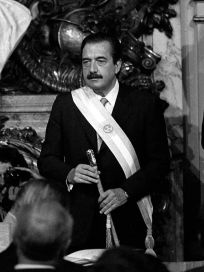 De Alfonsín a Milei: pedidos y curiosidades de los bastones presidenciales