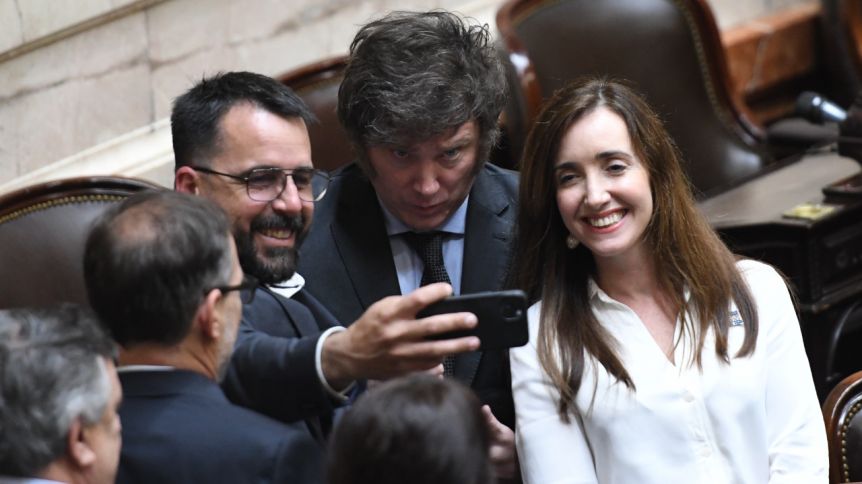 La Asamblea Legislativa proclamó la fórmula presidencial de Javier Milei y Victoria Villarruel