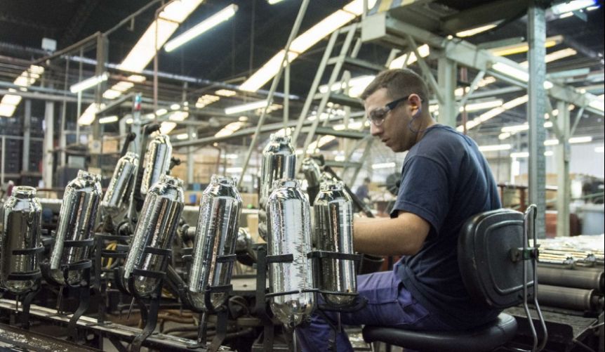 La industria bonaerense cayó en agosto