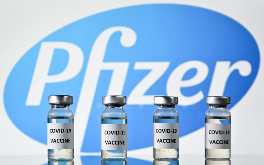 Pfizer revela los efectos adversos de su vacuna contra el Covid-19