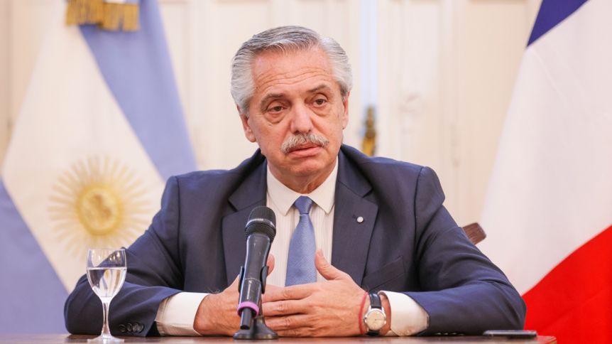 Alberto Fernández formalizó la aceptación de la renuncia de todo su gabinete