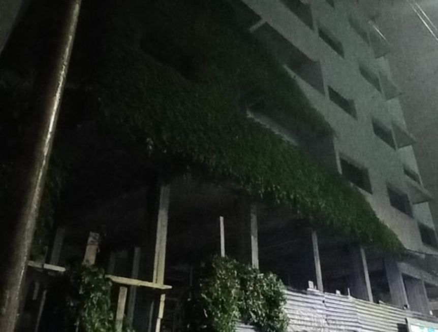 Femicidio: una joven de 15 años fue asesinada por su novio tras ser arrojada de un balcón