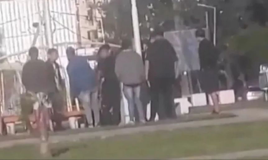 Discutieron en una plaza a plena luz del día y lo mató de un disparo en la cabeza