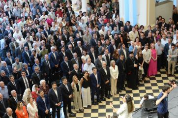 Juró Julio Alak y se convirtió nuevamente en intendente de La Plata