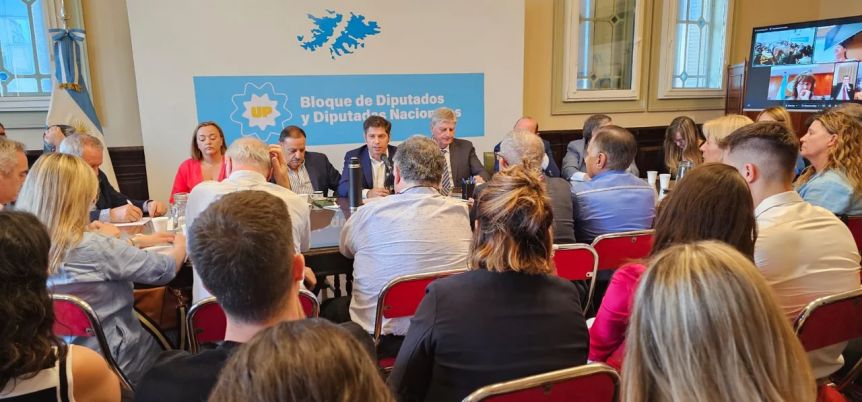 Con una reunión de urgencia, gobernadores y legisladores peronistas rechazaron la Ley Ómnibus