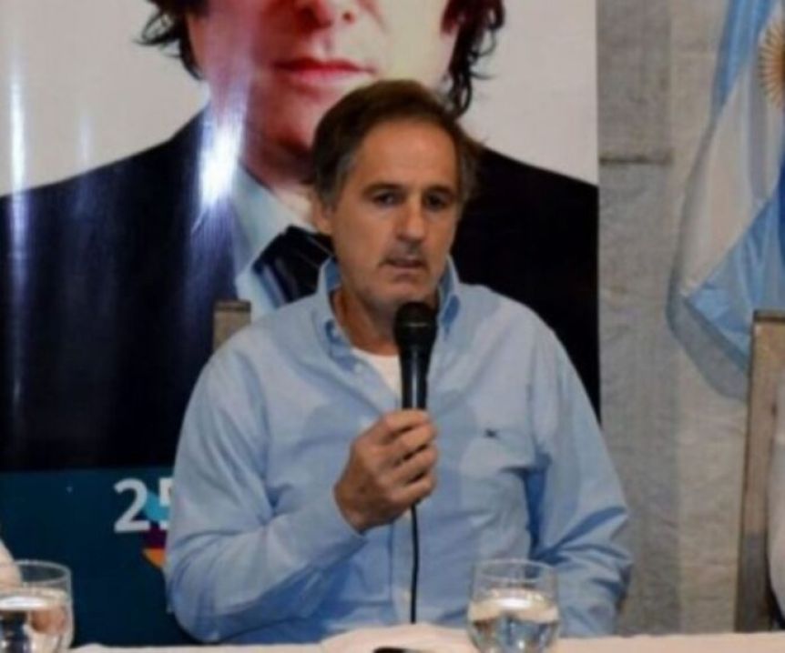 Como lo hacía el Presidente, un concejal de La Libertad Avanza sorteó su dieta