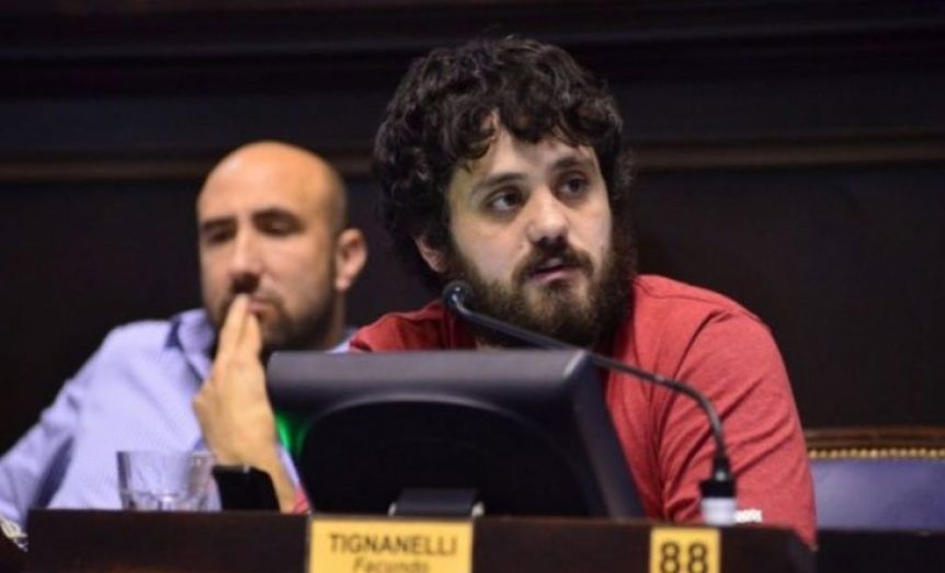 Para Tignanelli, Milei está cumpliendo su amenaza: