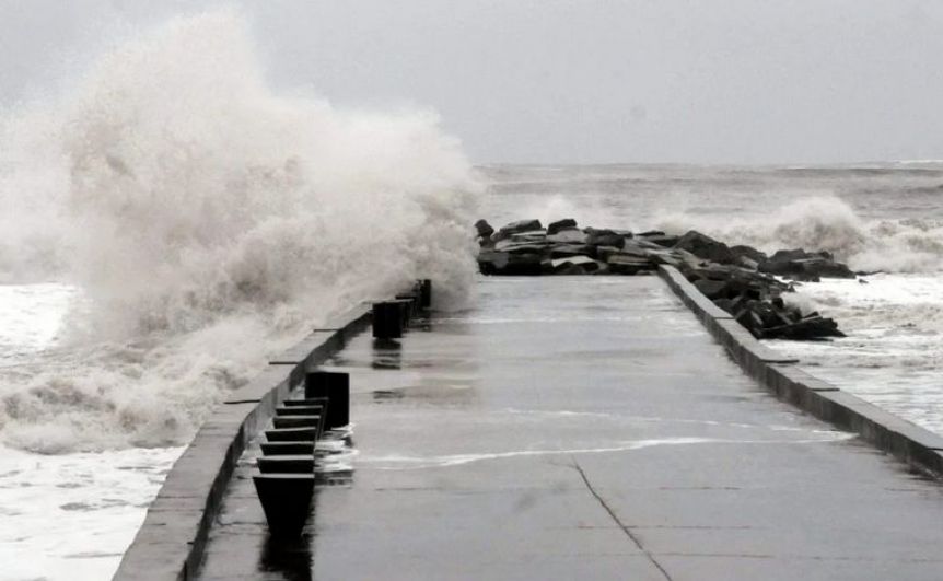 Atención en Mar del Plata: alerta por olas de hasta 7 metros de altura en la costa bonaerense
