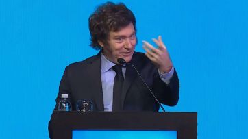 Un efusivo Milei disparó munición gruesa contra la política y defendió el modelo