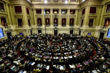 Con 142 votos afirmativos, la Cámara de Diputados aprobó en general la ley Bases y el paquete fiscal