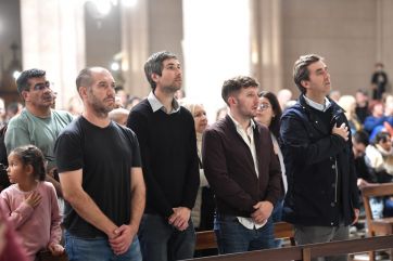 Día de la Virgen: el intendente de Luján en un día a pura oración