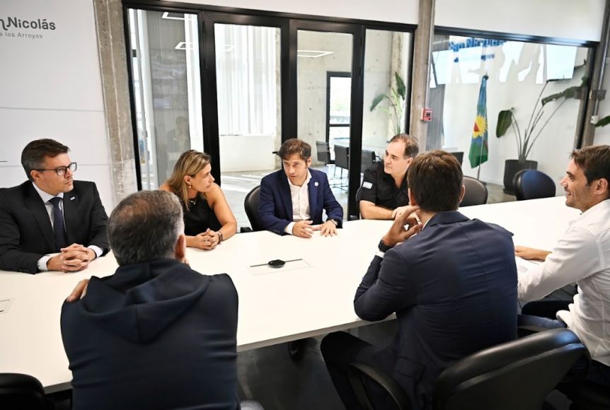 Junto a los Passaglia, Kicillof anunció el regreso de IOMA a San Nicolás